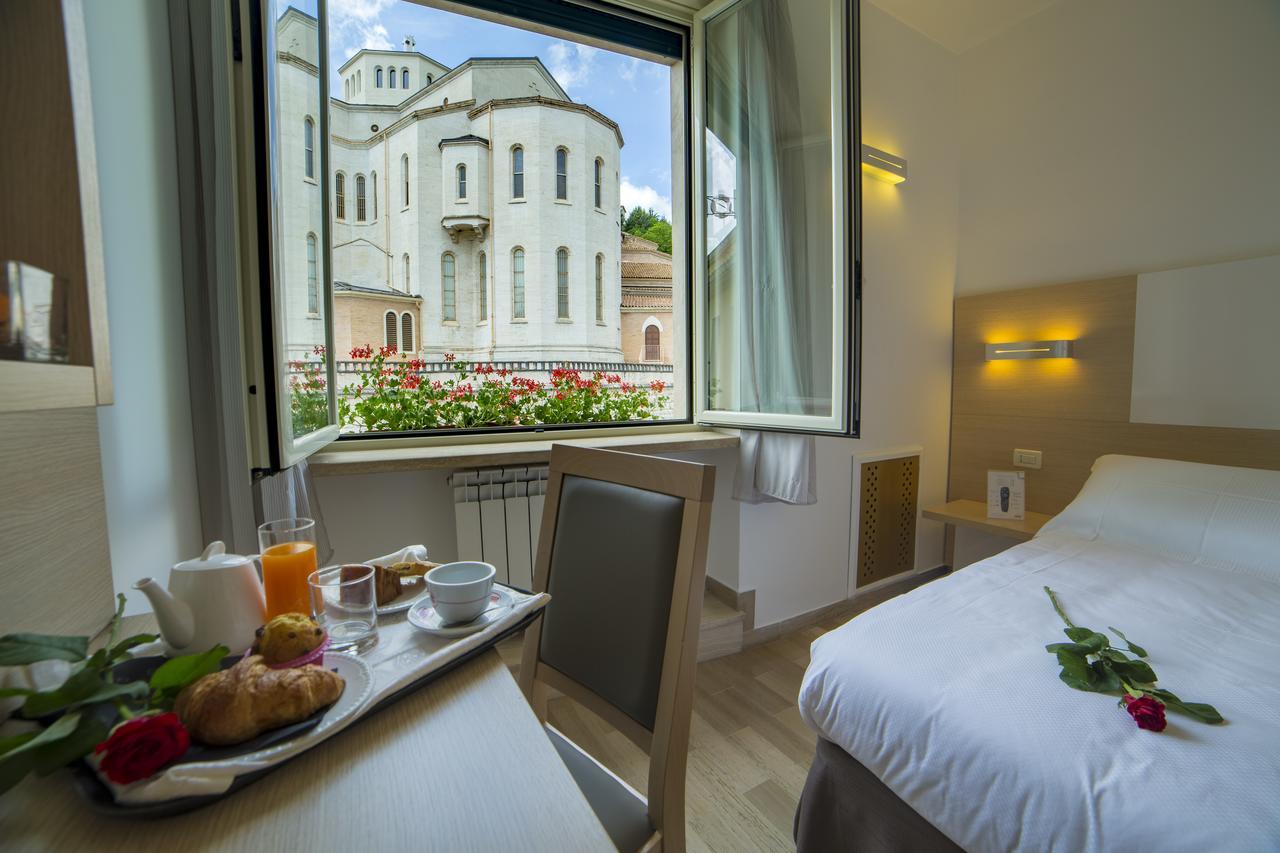 Hotel Delle Rose Cascia Ngoại thất bức ảnh