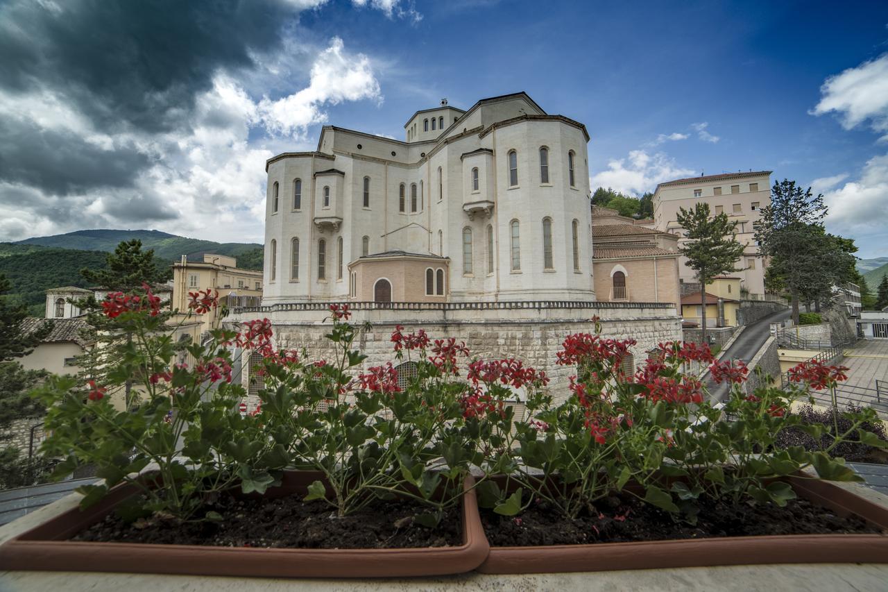 Hotel Delle Rose Cascia Ngoại thất bức ảnh